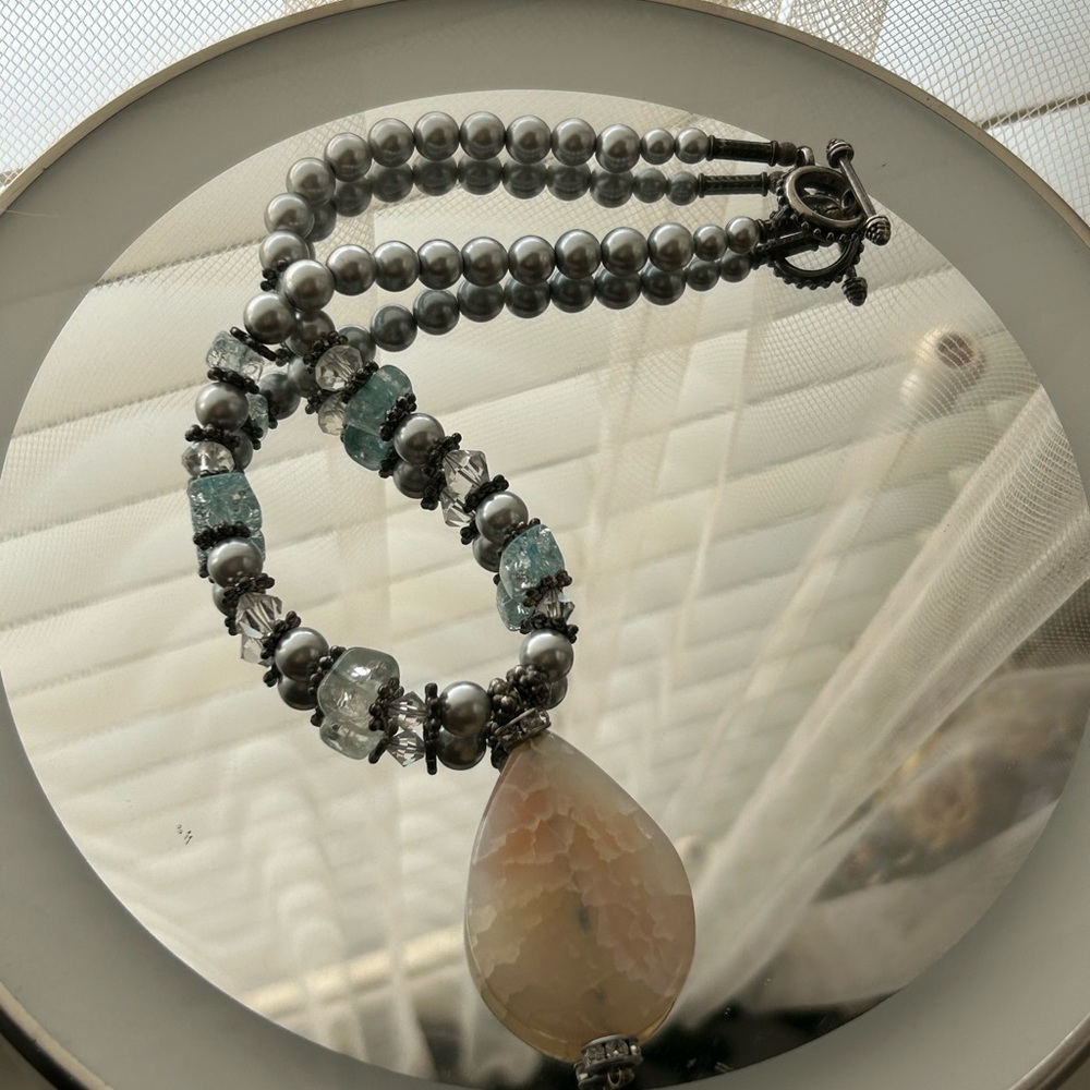 Vintage crystal pendant necklace
